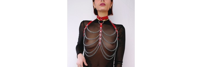 Harnais de poitrine cuir et chaines Rouge
