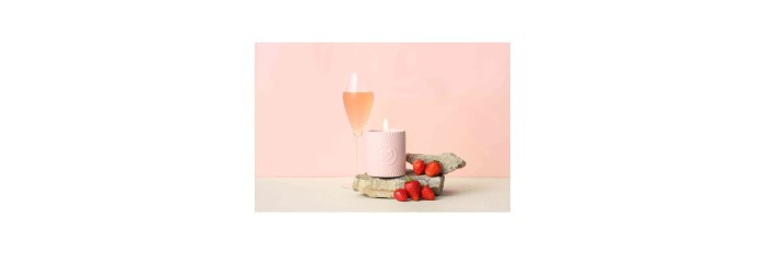 Bougie de massage Rose 220 ml - Fraises et champagne